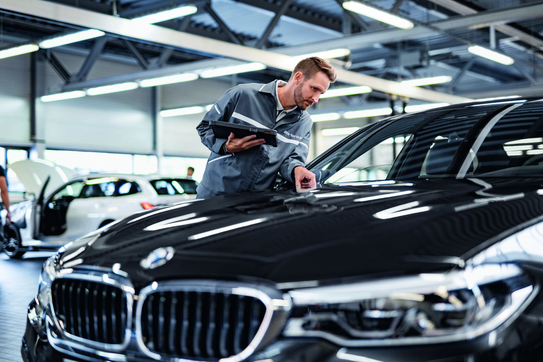 Kontrola karoserie vozu BMW v servisu